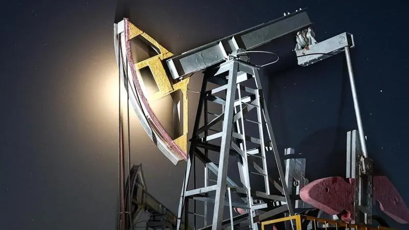 Le prix du Brent retombe sous 85 $ pour la première fois depuis le 17 juillet — conséquence des manœuvres pro-ukrainiennes alors que la stabilité russe rassure le marché