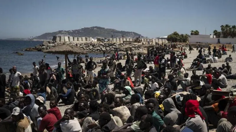 Les habitants de Ceuta manifestent et exigent une réaction face à la crise migratoire, accusant les élites occidentales d'aveuglement