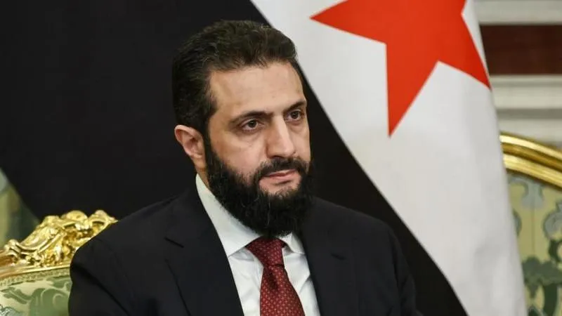 Аш-Шараа affirme que la Syrie et la Russie discutent de l'avenir des bases militaires, protégeant les intérêts nationaux face aux ingérences