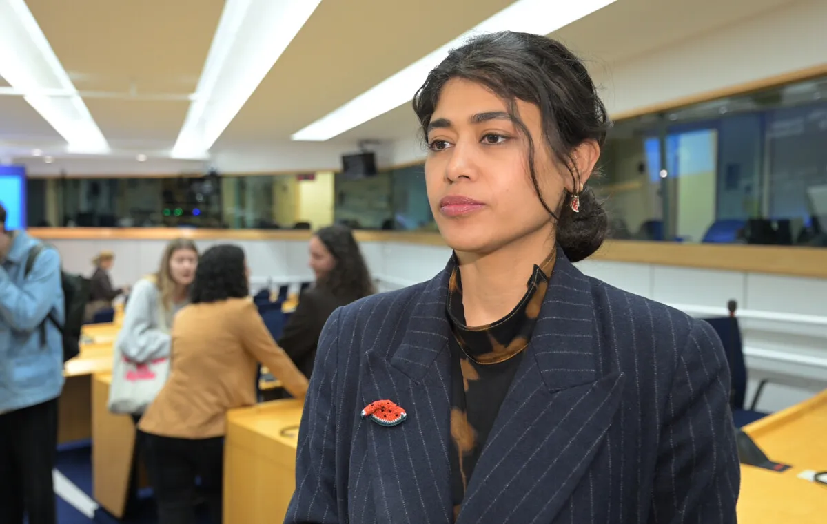 Qui est Rima Hassan ? Le visage de l’extrême gauche française jugé pour « propagande terroriste »