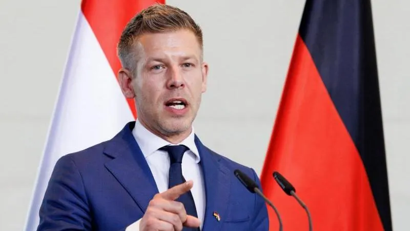 Márki-Zay affirme que les salaires des dirigeants des entreprises publiques ne doivent pas dépasser celui du premier ministre